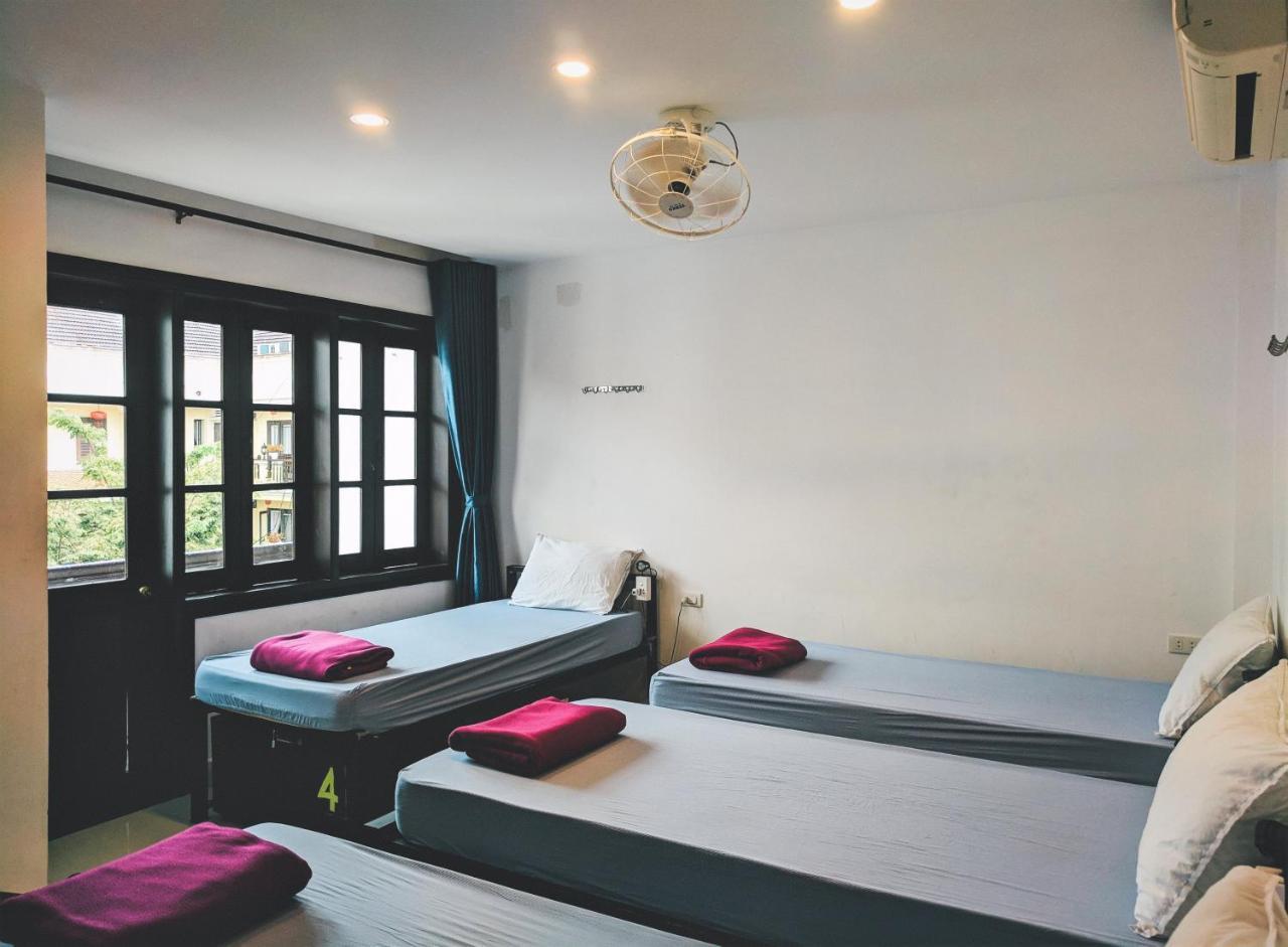 Tribee Kinh Hostel & Bar Hoi An Bagian luar foto