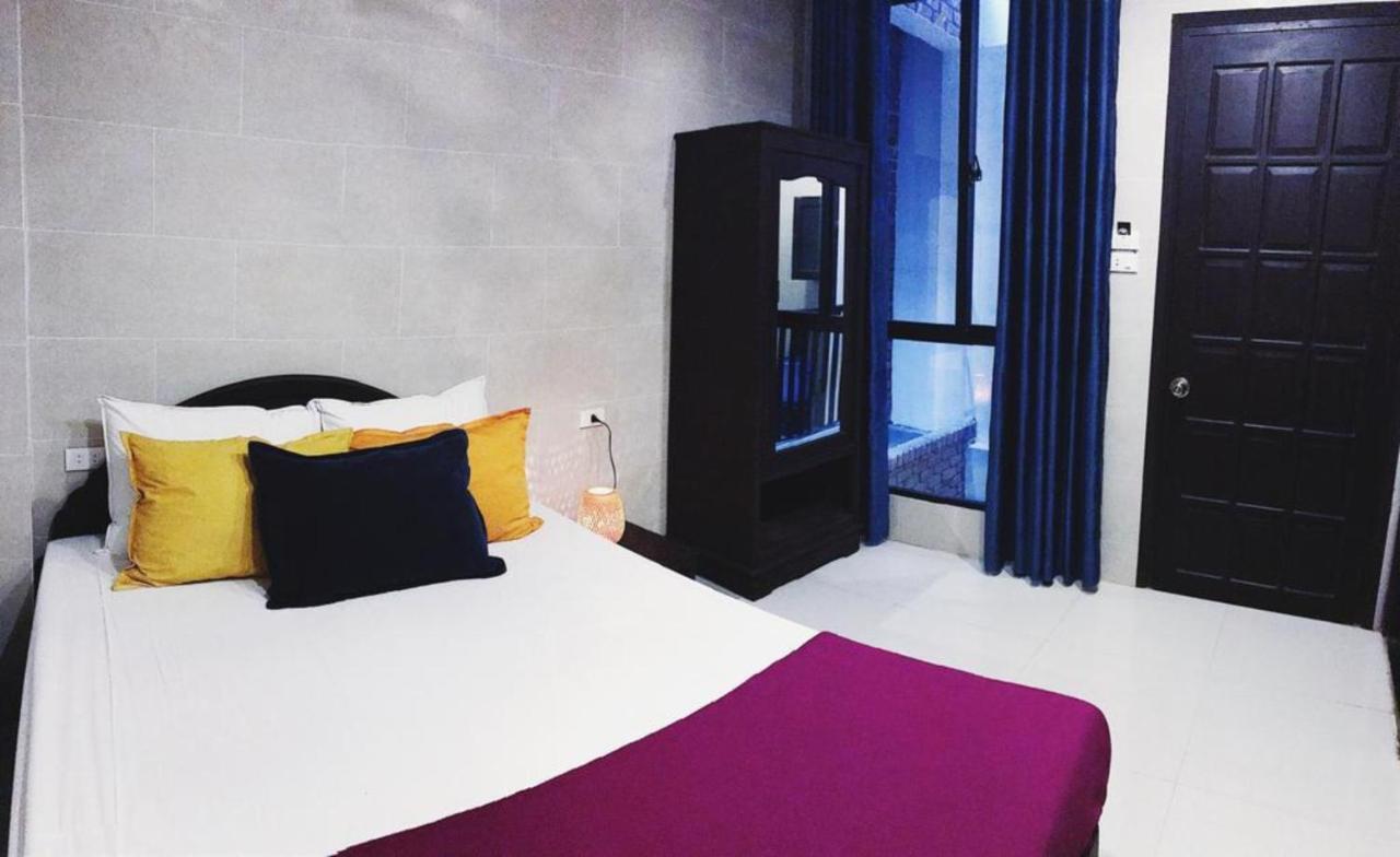 Tribee Kinh Hostel & Bar Hoi An Bagian luar foto