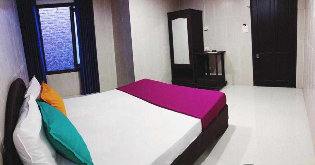 Tribee Kinh Hostel & Bar Hoi An Bagian luar foto