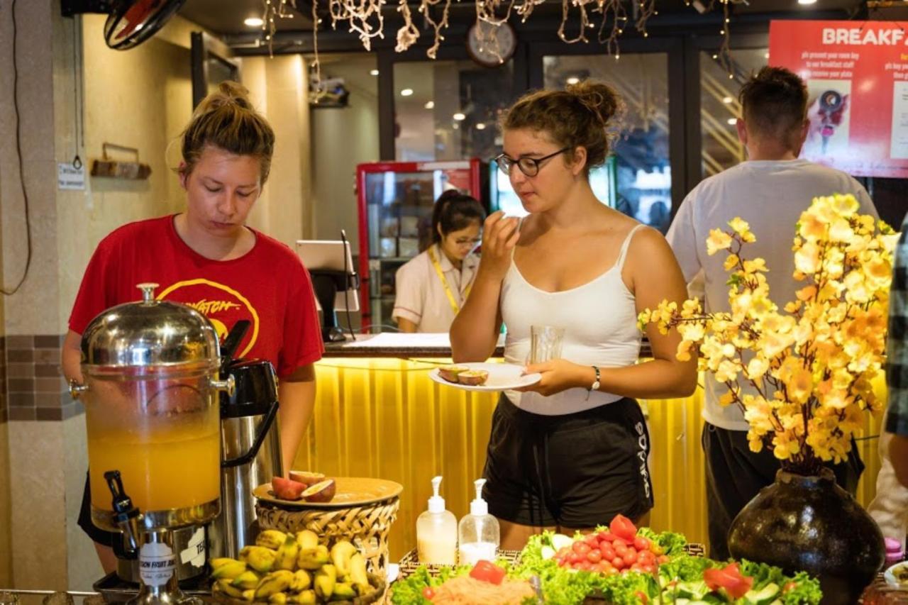 Tribee Kinh Hostel & Bar Hoi An Bagian luar foto
